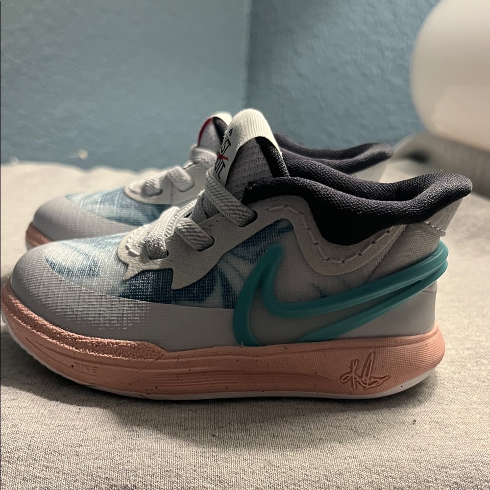 Nike Kids Sneakers - Gray and Pink